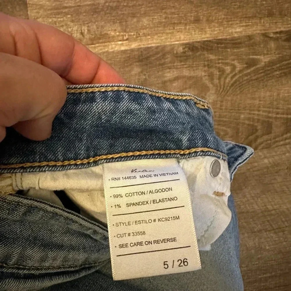 KanCan Distressed Button Fly Capri Jeans size 26 - Picture 5 of 6